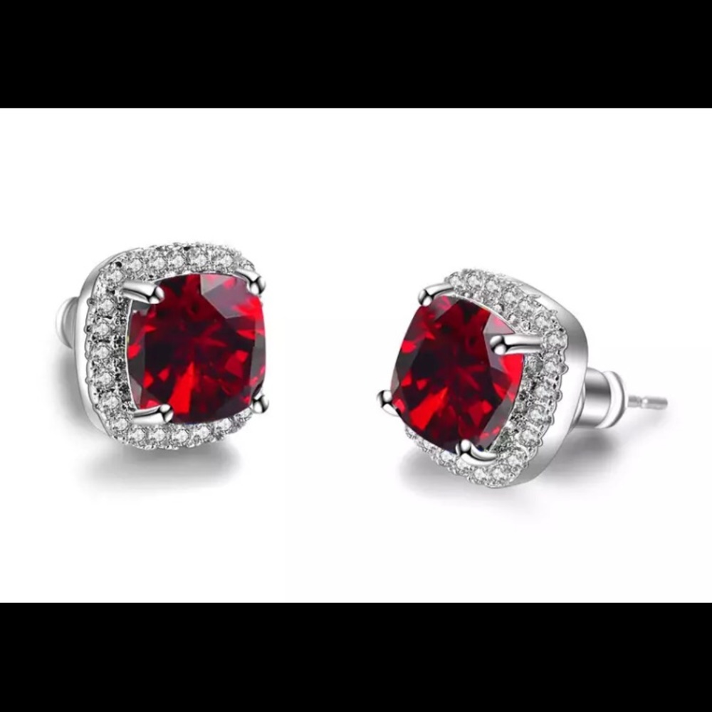 ♥️ Crimson Pave Crystal Studs ♥️